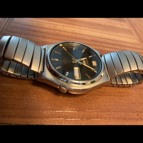 Seiko Automatic 7S26-8760 Self Winder Gray Sunburst Dial Runs Smooth 21 Jewel - Picture 3 of 7